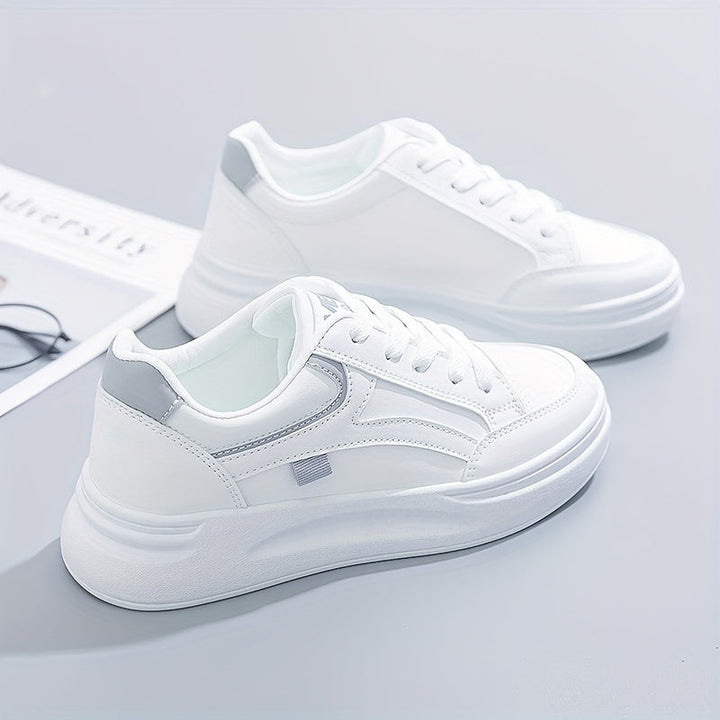 Zapatillas blancas chic de comodidad ligera