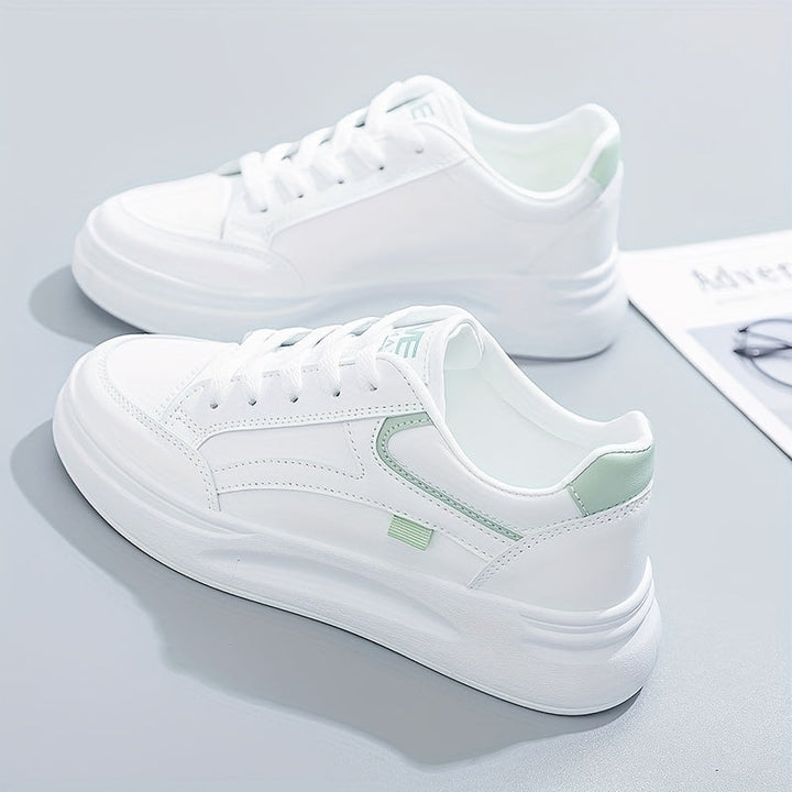 Zapatillas blancas chic de comodidad ligera